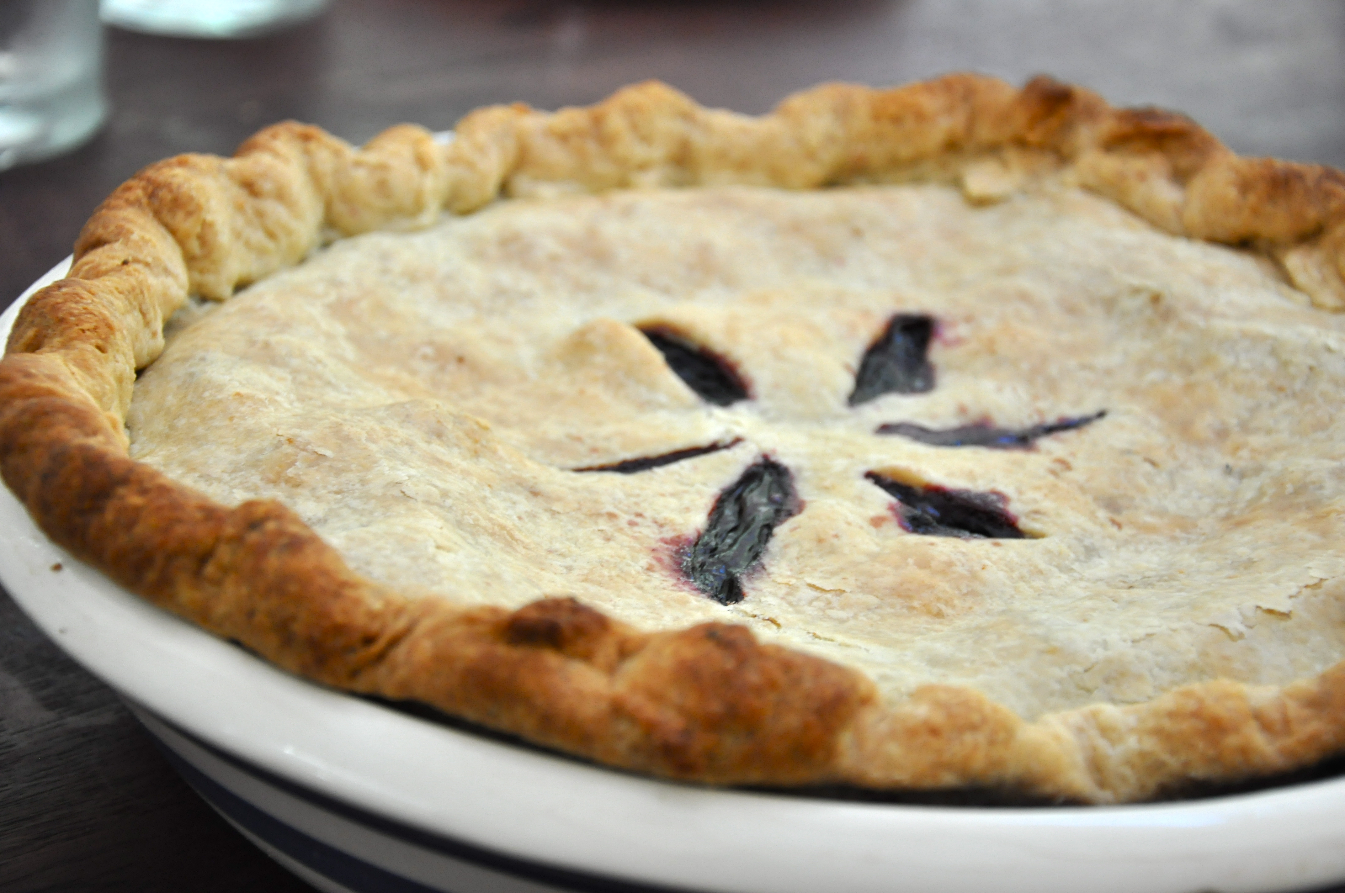 Wild Blackberry Pie | Amy Glaze's Pommes D'Amour